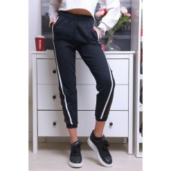 Spodnie damskie sportowe PANSY. Czarne spodnie damskie Spodnie damskie sportowe PANSY, s. W wyprzedaży za 39,00 zł.