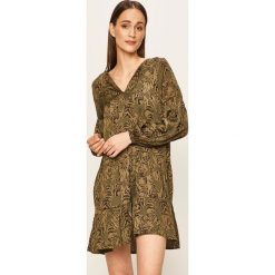 Vero Moda - Sukienka. Zielone sukienki damskie Vero Moda, na co dzień, s, bez wzorów, z poliesteru, casualowe, bez kołnierzyka, z długim rękawem, długie, mini, proste. Za 149,90 zł.