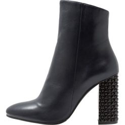 Adele Dezotti Ankle boot navy. Niebieskie botki damskie skórzane marki Adele Dezotti. Za 579,00 zł.