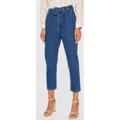 Answear Lab - Jeansy. Niebieskie jeansy damskie Answear Lab, s. Za 129,90 zł.