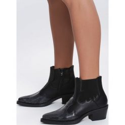 Czarne Kowbojki Furthermore. Czarne botki damskie marki Inny, bez obcasa, na obcasie, na zamek. Za 159,99 zł.
