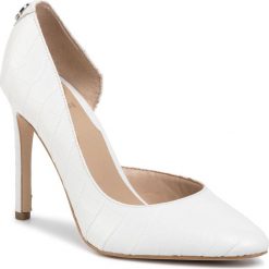 Szpilki GUESS - Tedson3 FL5TS3 LEP08 WHITE. Białe półbuty damskie Guess, z aplikacjami, ze skóry ekologicznej, eleganckie, bez obcasa, na obcasie, bez zapięcia. W wyprzedaży za 509,00 zł.