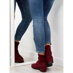 Botki na niskim obcasie bordowe F184 RED. Czerwone botki damskie obuwie damskie, z zamszu, na niskim obcasie, na obcasie, bez zapięcia. Za 143,90 zł.
