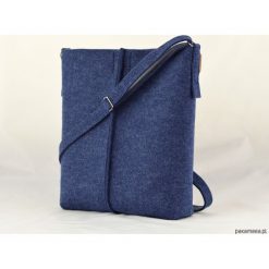 Torebka - Minimalistyczna z paskiem granatowa. Szare torebki klasyczne damskie marki Pakamera, w paski, na ramię, bez dodatków. Za 89,00 zł.