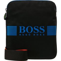 BOSS ATHLEISURE PIXEL ZIP Torba na ramię black. Czarne torby męskie na ramię marki BOSS Athleisure, bez wzorów. Za 399,00 zł.