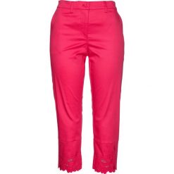 Spodnie Premium 3/4 z koronką bonprix różowy hibiskus. Różowe spodnie damskie bonprix, z koronki. Za 109,99 zł.