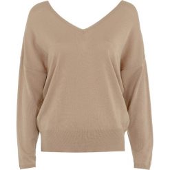 Swetry klasyczne damskie: Sweter damski