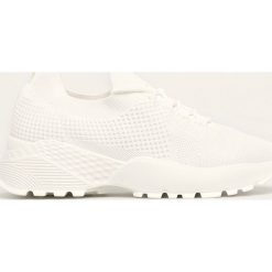 Call It Spring - Buty Flash. Białe buty sportowe damskie Call it Spring, z materiału. W wyprzedaży za 119,90 zł.