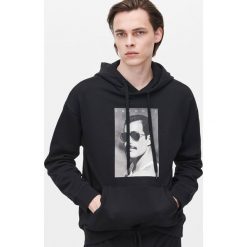 Bluza Freddie Mercury - Czarny. Czarne bluzy męskie Reserved, s, bez wzorów, bez kołnierzyka, bez rękawów, bez kaptura. Za 139,99 zł.