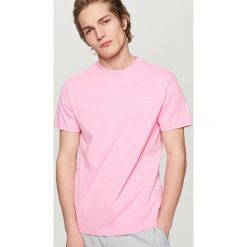 T-shirty męskie: T-shirt ze skorpionem – Różowy