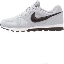 Nike Sportswear RUNNER Tenisówki i Trampki wolf grey/black/white. Szare trampki męskie Nike Sportswear, ze skóry. Za 189,00 zł.