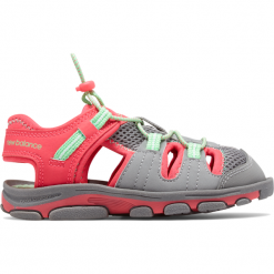 New Balance K2029GRP. Różowe klapki chłopięce marki New Balance, z gumy. W wyprzedaży za 89,99 zł.