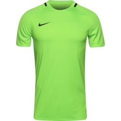 Nike Koszulka męska M NK DRY TOP SS SQD PRIME zielona r. S (846029 336). Czerwone t-shirty męskie marki Nike, s, z poliesteru. Za 109,00 zł.