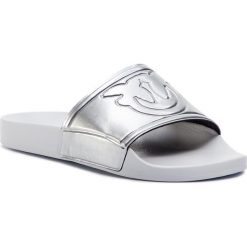 Klapki PINKO - Azoto 1 Ciabatta PE191 BLKS1 1H20N2 Y5EC Argento/Bianco IZ7. Szare klapki damskie marki Pinko, bez wzorów, z tworzywa sztucznego, bez obcasa. Za 319,00 zł.