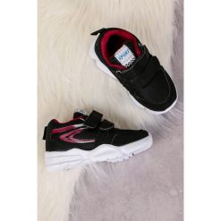 Czarne buty sportowe na rzepy casu 002. Czarne buty chłopięce sportowe Casu, na rzepy. Za 49,99 zł.