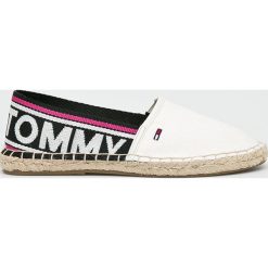 Tommy Jeans - Espadryle. Niebieskie espadryle damskie Tommy Jeans, bez wzorów, z jeansu, bez obcasa. W wyprzedaży za 169,90 zł.
