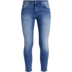 Jeansy damskie: Mavi TESS Jeans Skinny Fit mid blue ultramove