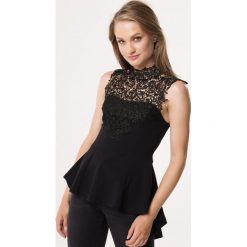 Czarny Top Must Be There. Czarne bluzki damskie Born2be, na lato, s, z dzianiny. Za 79,99 zł.