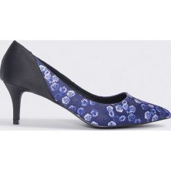 Czółenka: NA-KD Shoes Satynowe czółenka na średnim obcasie - Blue