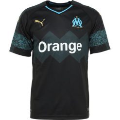 Puma OLYMPIQUE DE MARSEILLE AWAY REPLICA Artykuły klubowe black/azur blue. Czarne koszulki męskie Puma, m, bez wzorów, z poliesteru, sportowe, bez kołnierzyka, bez rękawów. Za 379,00 zł.