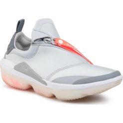 Buty NIKE - Joyride Optic AJ6844 004 Pure Platinum/White/Wolf Grey. Szare buty sportowe damskie Nike, bez wzorów, z tworzywa sztucznego, sportowe, na fitness i siłownię. Za 749,00 zł.