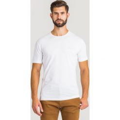 T-SHIRT EA7 EMPORIO ARMANI. Białe t-shirty męskie xl, z nadrukiem, z elastanu, z okrągłym kołnierzem. Za 259,00 zł.