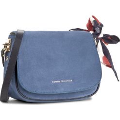 Listonoszki damskie: Torebka TOMMY HILFIGER – Iconic Foulard Leather Saddle Bag Suede AW0AW04961 484