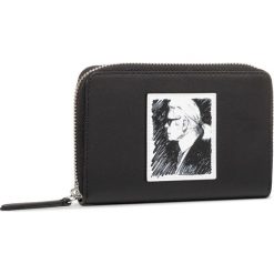 Duży Portfel Damski KARL LAGERFELD - 200W3207 Black 999. Czarne portfele damskie KARL LAGERFELD, bez wzorów, ze skóry. W wyprzedaży za 459,00 zł.