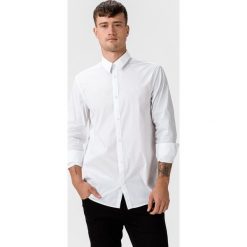 Guess Koszula Biały. Białe koszule męskie Guess, l, z haftami, z elastanu, bez kołnierzyka, z długim rękawem. Za 262,95 zł.