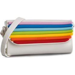 Torebka MELISSA - Cute Bag Rainbow 34173 White 01177. Białe listonoszki damskie Melissa, bez wzorów, z tworzywa sztucznego, bez dodatków. Za 259,00 zł.