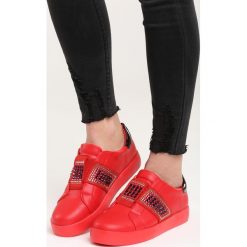 Czerwone Buty Sportowe Call My Name. Czerwone buty sportowe damskie Born2be, z aplikacjami, sportowe. Za 69,99 zł.