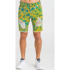 SZORTY VERSACE JEANS COUTURE. Spodenki i szorty męskie Versace Jeans Couture, m, bez wzorów, z jeansu. W wyprzedaży za 930,30 zł.