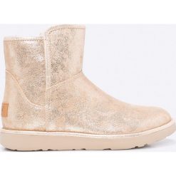 UGG - Botki Abree Mini Stardust. Czarne botki damskie lity marki Kazar, ze skóry, na wysokim obcasie, ze sprzączką. W wyprzedaży za 689,90 zł.