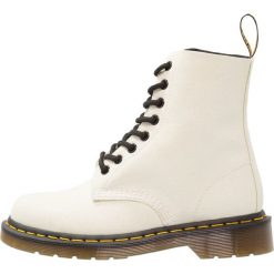 Botki damskie lity: Dr. Martens PASCAL 8 EYE BOOT Botki sznurowane white/purple glitter
