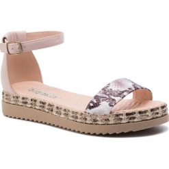 Espadryle LIBERO - 9400 101/112. Różowe espadryle damskie Libero, bez wzorów, ze skóry, bez obcasa. W wyprzedaży za 199,00 zł.