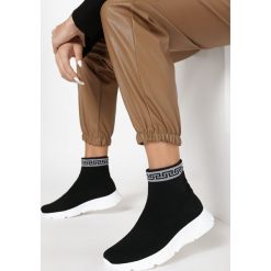 Czarne Sneakersy Cordeda. Czarne sneakersy damskie Born2be. Za 89,99 zł.