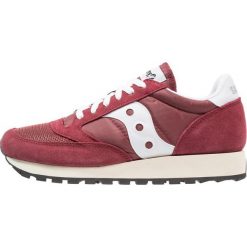 Saucony JAZZ ORIGINAL VINTAGE Tenisówki i Trampki burgundy/white. Czerwone tenisówki damskie Saucony, z materiału. Za 399,00 zł.