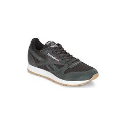 Buty Reebok Classic CLASSIC LEATHER ESSENTIEL. Czarne trampki męskie Reebok Classic, bez wzorów, bez zapięcia. Za 319,20 zł.