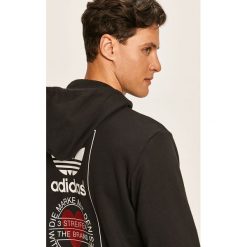 Adidas Originals - Bluza. Czarne bluzy męskie adidas Originals, s, z nadrukiem, z bawełny, z kapturem, bez rękawów, z kapturem. W wyprzedaży za 249,90 zł.