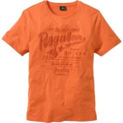 T-shirt Regular Fit bonprix pomarańczowy. Brązowe t-shirty męskie z nadrukiem bonprix, m. Za 24,99 zł.