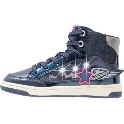 Geox CREAMY Tenisówki i Trampki wysokie navy/fuchsia. Niebieskie trampki chłopięce Geox, z materiału. W wyprzedaży za 201,75 zł.