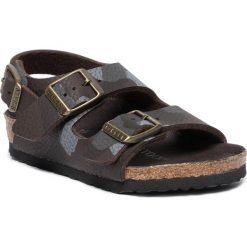Sandały BIRKENSTOCK - Milano Kinder 1014592 Desert Soil Camouflage Brown. Szare sandały chłopięce Birkenstock, ze skóry ekologicznej, bez zapięcia. Za 219,00 zł.