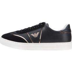 Emporio Armani Tenisówki Czarny. Czarne trampki i tenisówki damskie Emporio Armani, bez wzorów, ze skóry, bez zapięcia. Za 722,95 zł.