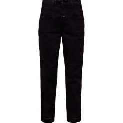 CLOSED PEDAL PUSHER Jeansy Relaxed Fit black. Czarne rurki damskie CLOSED, bez wzorów, z elastanu. Za 709,00 zł.