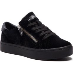 Sneakersy TOMMY HILFIGER - Structured Velvet Dress Sneaker FW0FW03968 Black 990. Czarne półbuty damskie TOMMY HILFIGER, z tworzywa sztucznego. Za 449,00 zł.