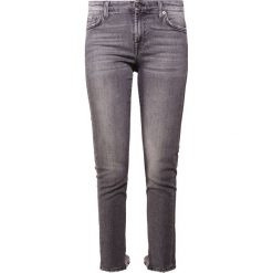7 for all mankind PYPER ILLUSION MOMENT Jeansy Slim Fit moment. Szare jeansy damskie marki 7 for all mankind, bez wzorów, z elastanu. Za 1009,00 zł.
