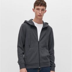 Rozpinana bluza z kapturem - Szary. Szare bluzy męskie Reserved, s, bez wzorów, z kapturem, bez rękawów, z kapturem. Za 89,99 zł.