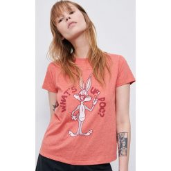 T-shirt Królik Bugs - Czerwony. Czerwone t-shirty damskie Reserved, s, bez wzorów, bez kołnierzyka. Za 39,99 zł.