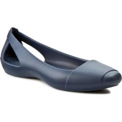 Baleriny damskie: Baleriny CROCS – Sienna Flat W 202811 Navy
