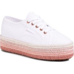 Espadryle SUPERGA - 2790 Cotcoloropew S00C4Z0 White/Rosegold/Multi N01. Białe espadryle damskie Superga, na co dzień, bez wzorów, z tworzywa sztucznego, bez obcasa, na koturnie, bez zapięcia. Za 349,00 zł.